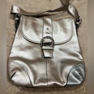 Pearlized crossbody
